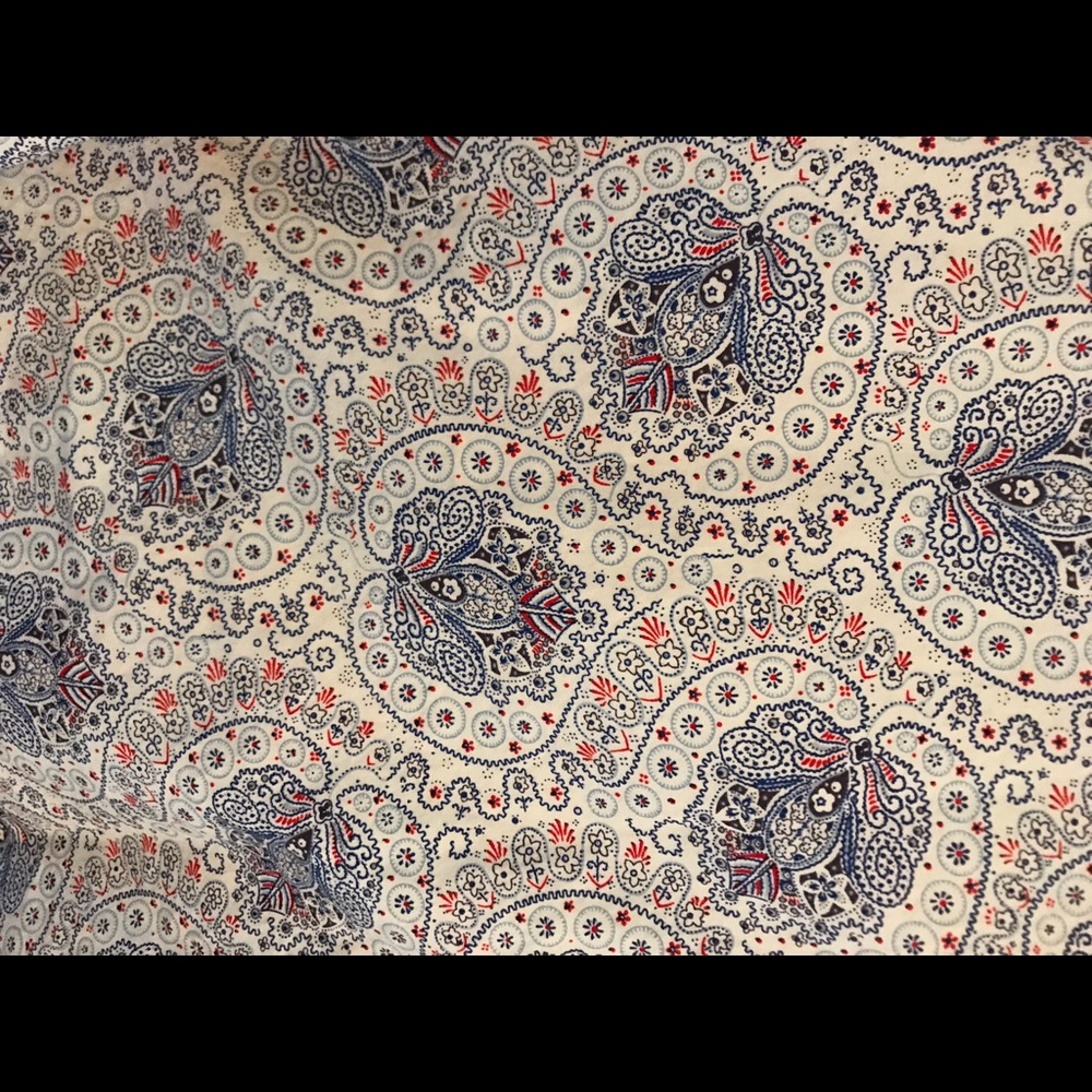 White Pattern Button-up - Picture 3 of 3